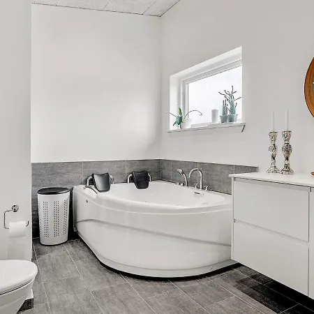 6 Person Holiday In R M Feriehus Sønderby